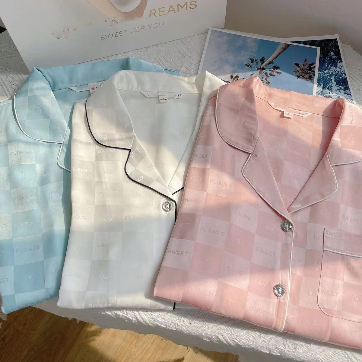 Pijamas Xiaohong libro al por mayor recomendado satén jacquard a cuadros pantalones de manga larga traje desgaste para el hogar entrega de una pieza