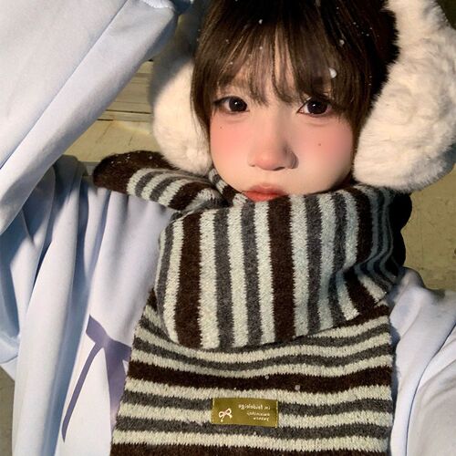 Korean Retro Color-Blocking Striped Knit Scarf for Women - Autumn/Winter, Unique Design, Relaxed Style, Warmth Protection Neck Scarf