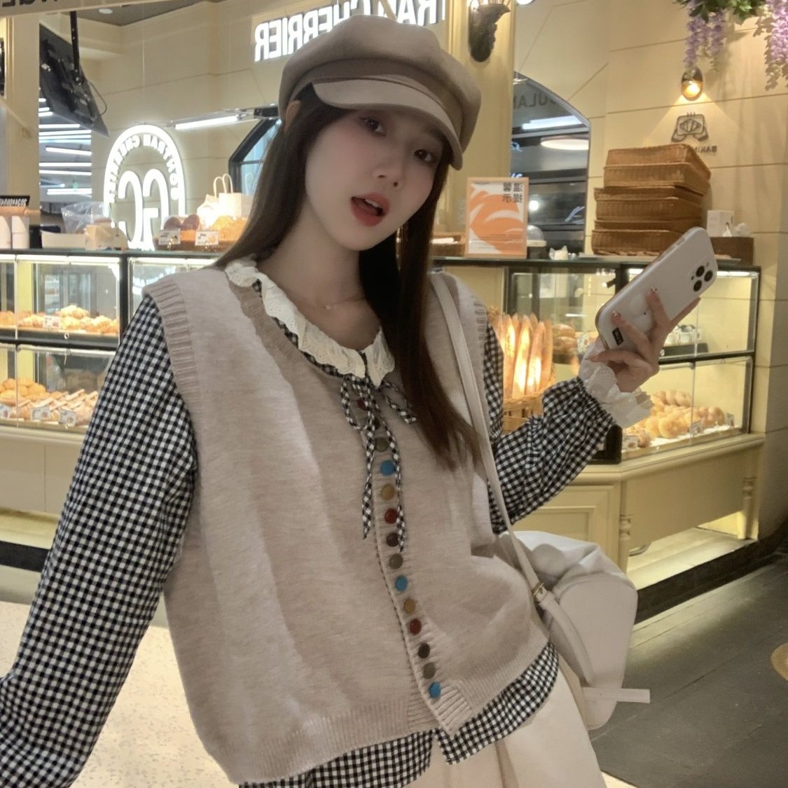 森系文艺彩色纽扣叠穿针织马甲格子花边衬衫半身裙女秋季时尚套装