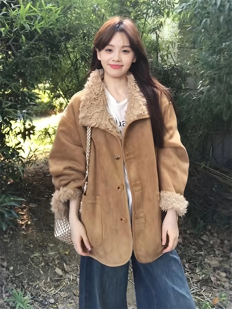 2025 New Reversible Fur Integrated Lamb Wool Jacket Women's Winter Thickeneded Motorcycle Jacket Loose Fur Top