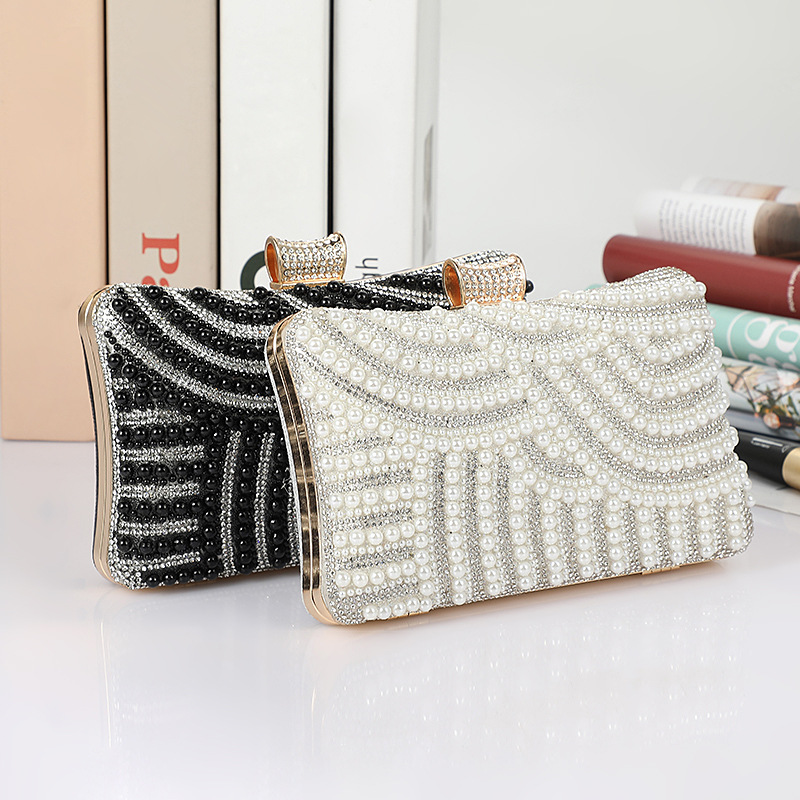 Black White Pu Leather Solid Color Square Evening Bags display picture 2