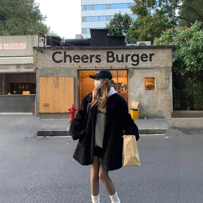 Teddy Black Lamb Wool Coat for Women, Winter Thickened 2025 New Eco-Friendly Fur with a High-End Feel, Street-Style Mid-Length