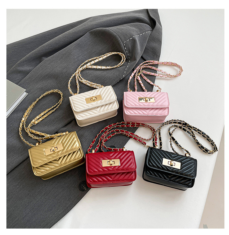 Square Shape Women's Pu Leather Chevron Streetwear Sewing Thread Square Flip Cover Square Bag