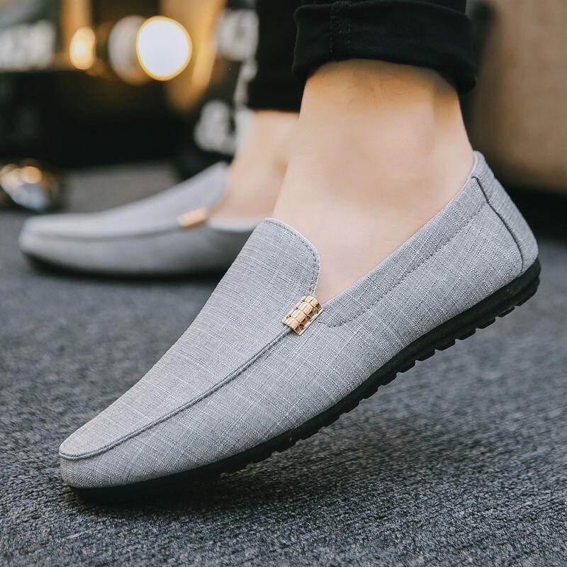 Men's Loafers Spring 2026 New Men's Casual Shoes Slip-On Canvas Shoes Korean Style Versatile