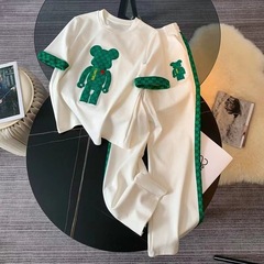 女性のためのカジュアルスポーツスーツ夏 2025 新しいスタイルファッショナブルなストリート年齢軽減半袖ラウンドネックワイドレッグパンツ 2 点セット