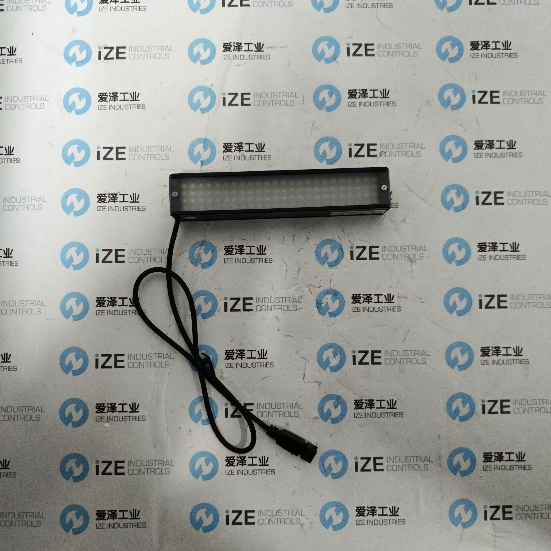 DCCK Источник света DCCK-BAR2-147-28W Оригинальный