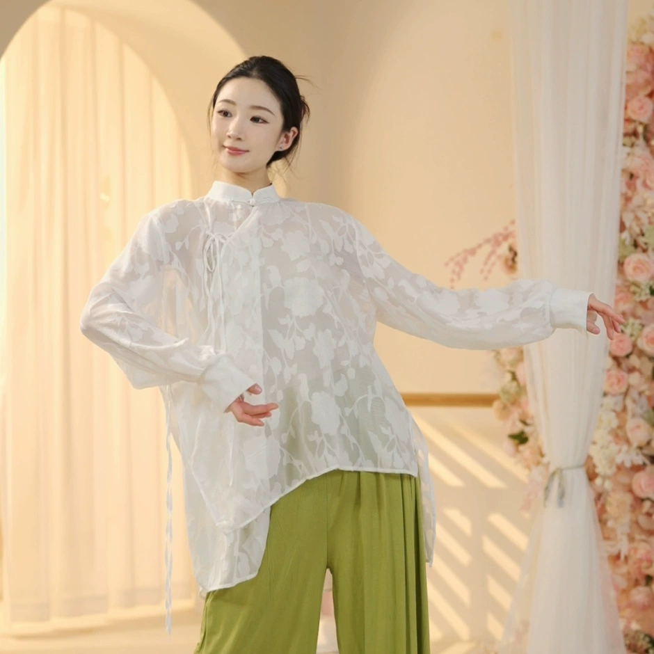 Женский костюм для танцевальных занятий, новый китайский стиль ханфу с воротником-стойкой, струящийся и драпирующийся, подходит для современных танцев и этнических танцевальных представлений.