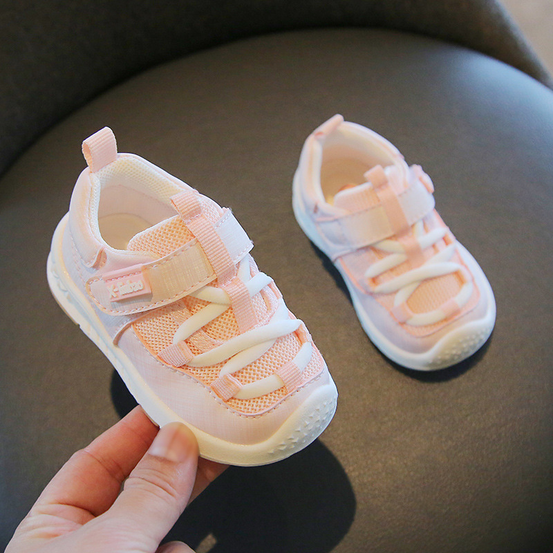 Zapatos de bebé para niños pequeños zapatos de bebé de fondo suave 0-1-3 1 año 2 primavera y otoño zapatos cerrados para niños y niños malla transpirable