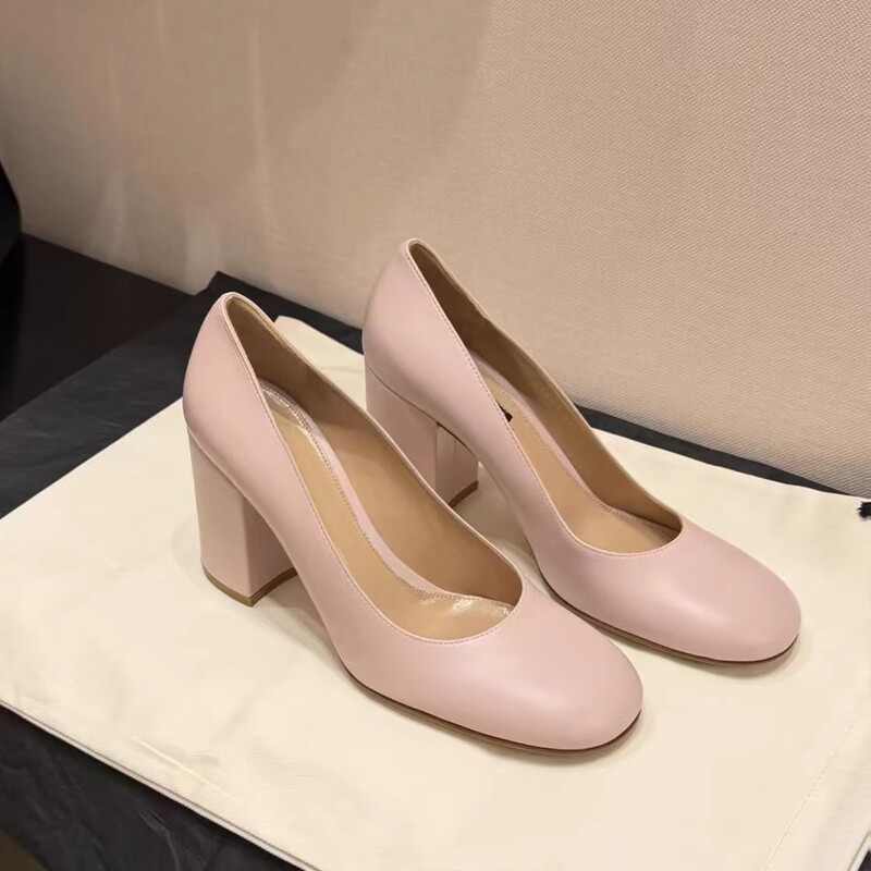 Cowhide Version~High-End Feel, Comfortable on the Feet, Cherry Blossom Pink Chunky Heel High Heels for Women, Slip-On Style, Shallow Mouth, Suitable for Commuting