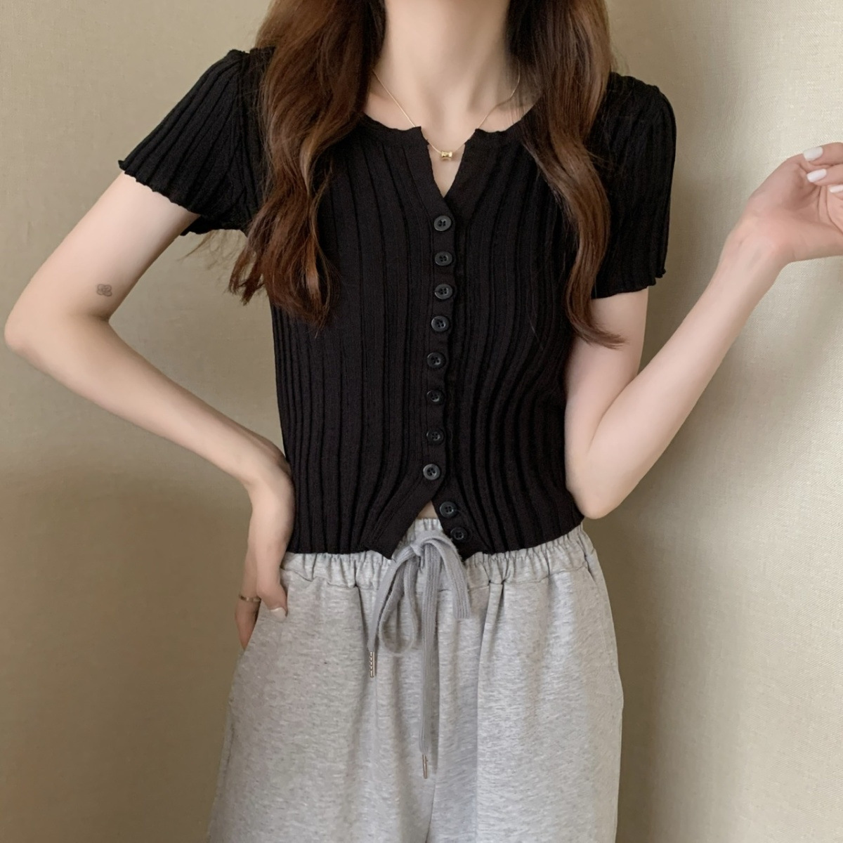 Black Crop Top High-Waisted Knit Short-Sleeve T-Shirt for Women, Tight-Fitting Short Top, Summer Thin Style, 2026 New Model