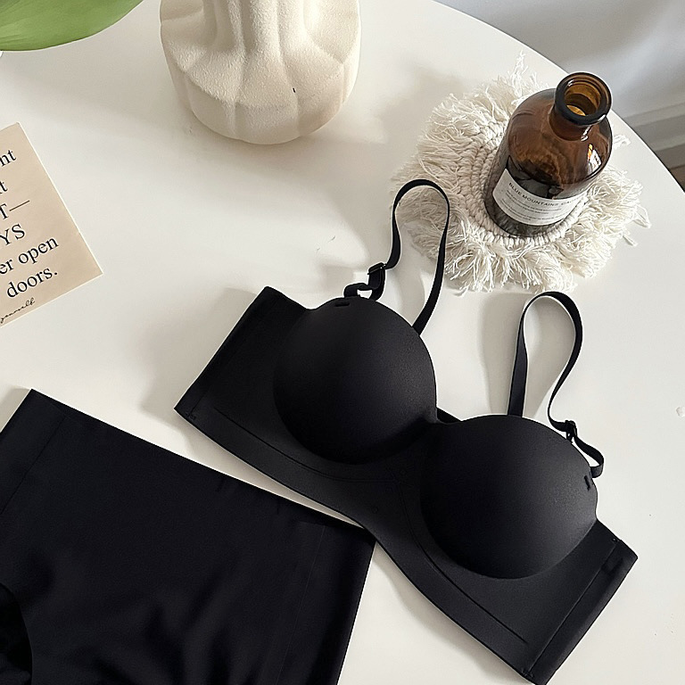 231 cartón original media taza engrosada ropa interior de las mujeres pequeño pecho push up inalámbrico grande sujetador sin costuras