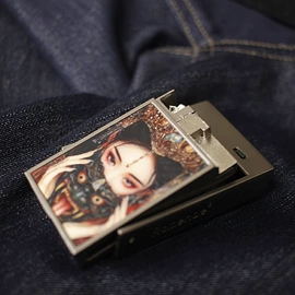 打火机;烟盒;家用烟灰缸