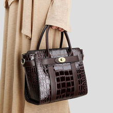 轻奢潮流女士手提包通勤大容量包包2025新款跨境复古百搭单肩斜挎