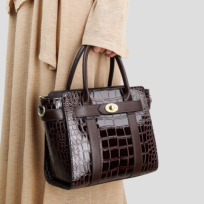 轻奢潮流女士手提包通勤大容量包包2025新款跨境复古百搭单肩斜挎