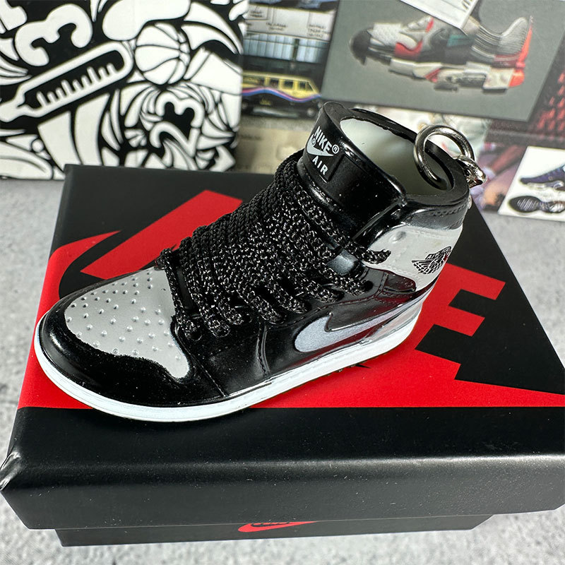 112. black and gray toes + box