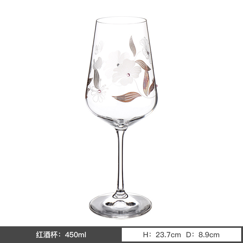 Tazas de cristal sin plomo importadas de alta calidad tazas de vino alto estilo europeo tazas de alto pie artesanía de relieve de lujo ligero tazas de champagne domésticas al por mayor
