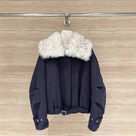 2025冬季新款时尚精致优雅柔美洋气极简随性柔软休闲俏皮羽绒服