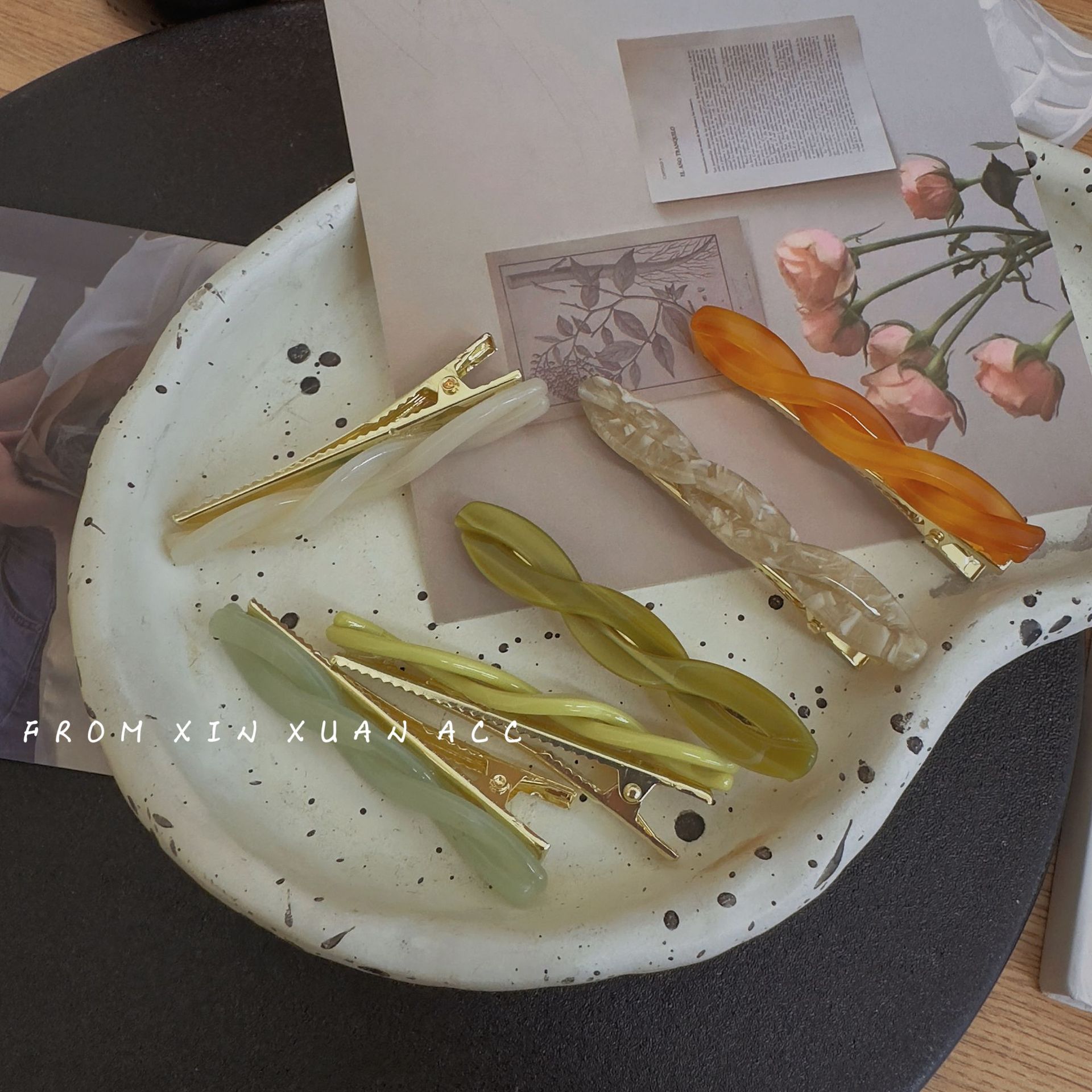 Spring and Summer new elegant romantic acetate twist hairpin pair clip girl side bangs clip duckbill clip temperament female_voghion.com