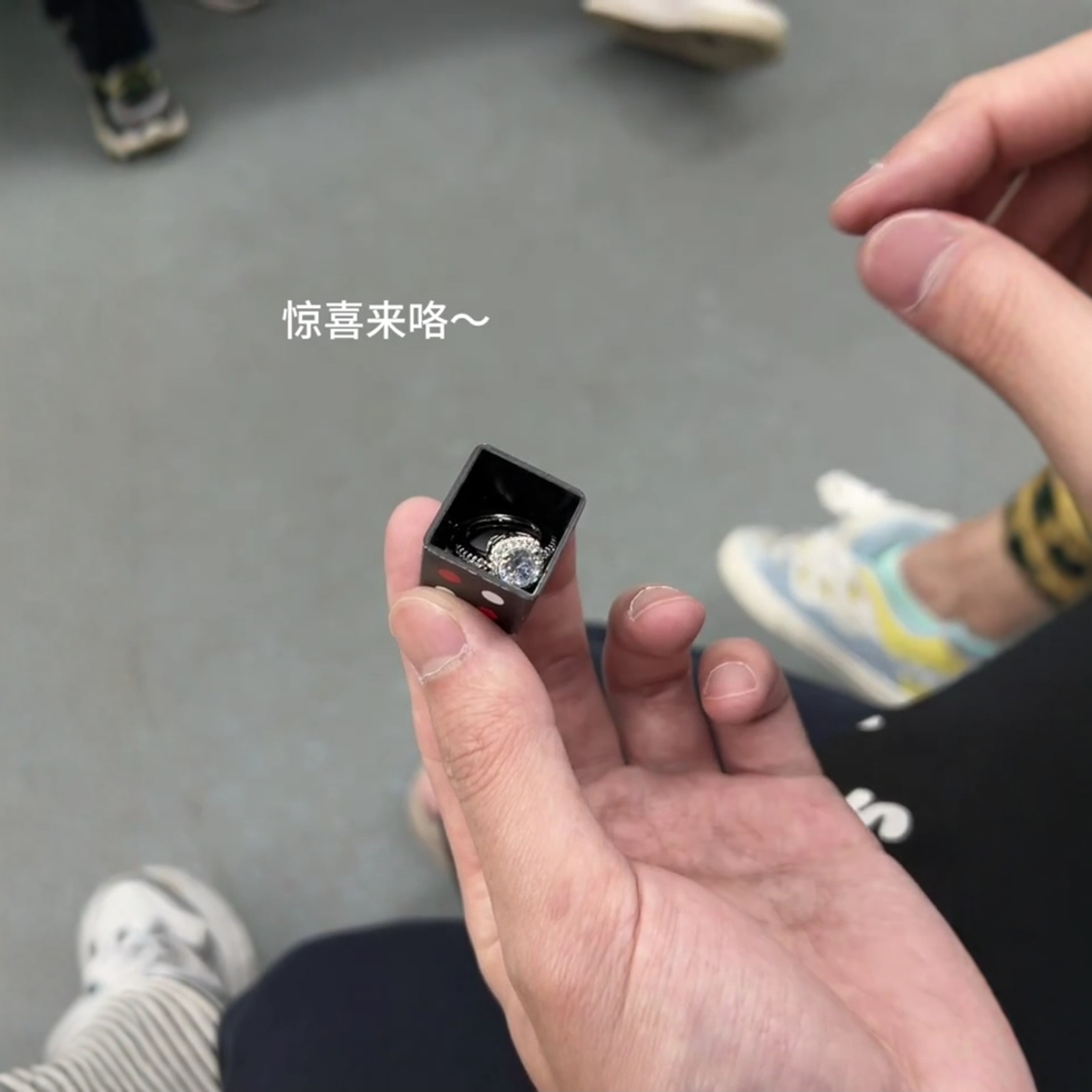Magic creative white dice, box for St. Valentine's Day, ring