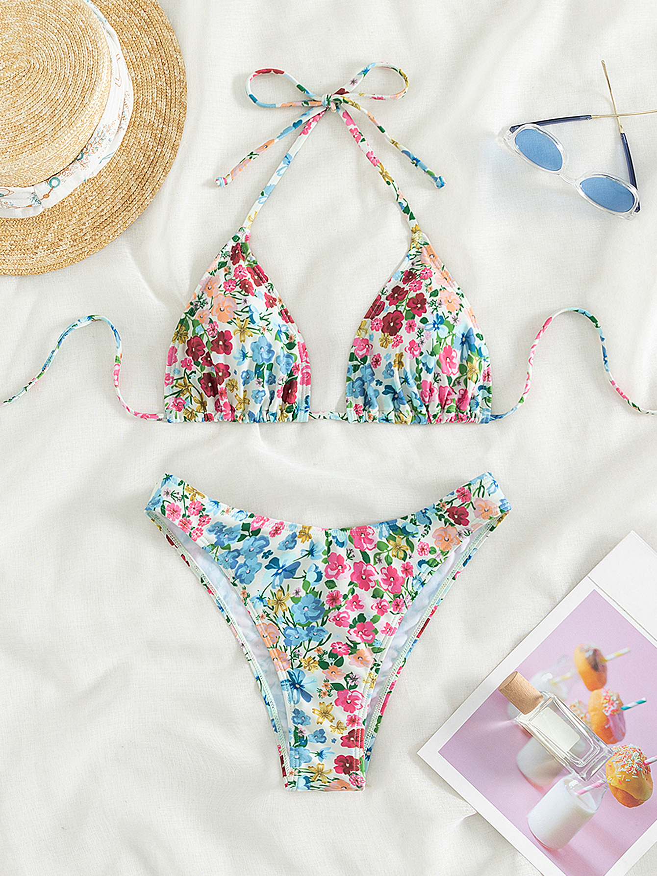 Women's Ditsy Floral 2 Pieces Set Bikinis Swimwear display picture 4