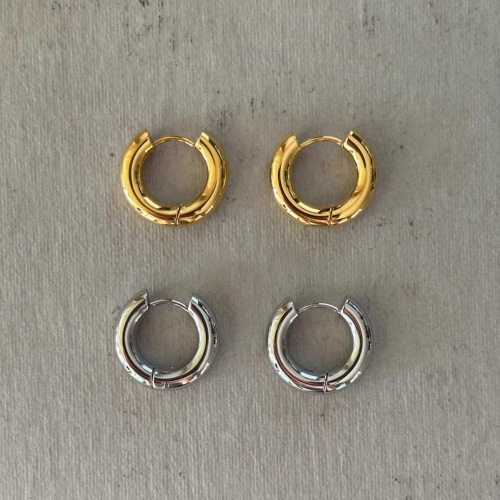 European and American INS style 4mm thick simple 18k gold-plated stainless steel circle earrings, simple gold-plated unisex ear clips