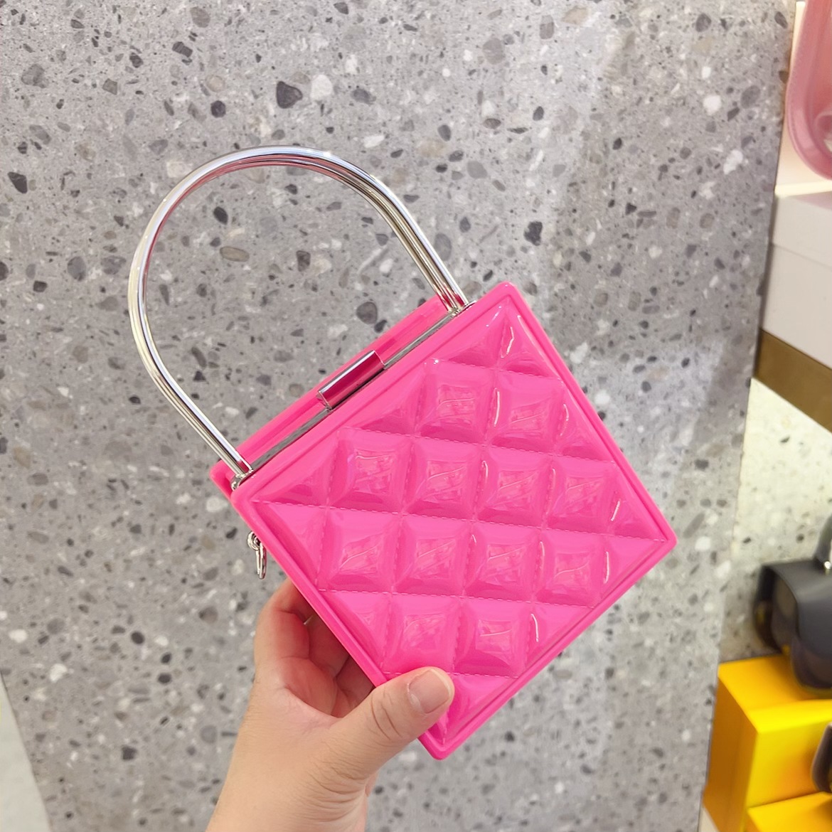 2025 New cross-border foreign trade women's bag, retro chain mini jelly bag opening red envelope box bag undefined