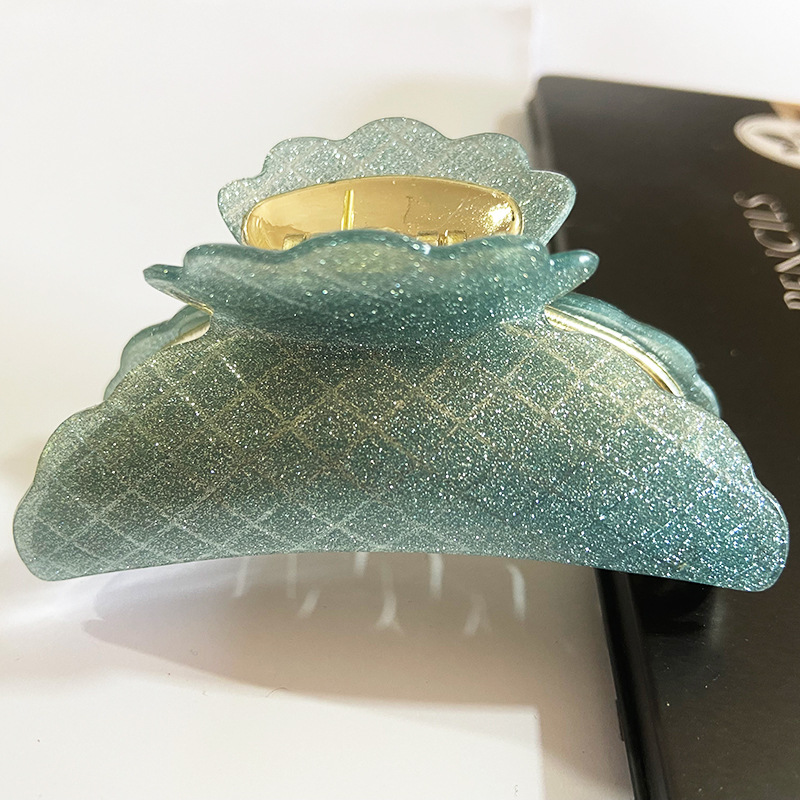 Gold powder series lattice 13.jpg