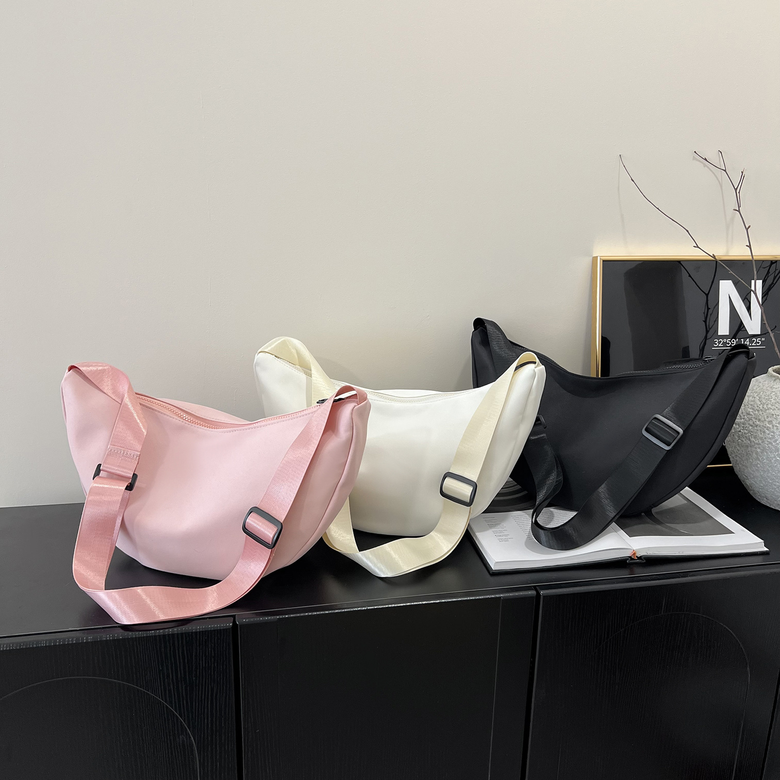 新款时尚简约网红饺子包空白大容量洋气男女士单肩斜挎包可改LOGO