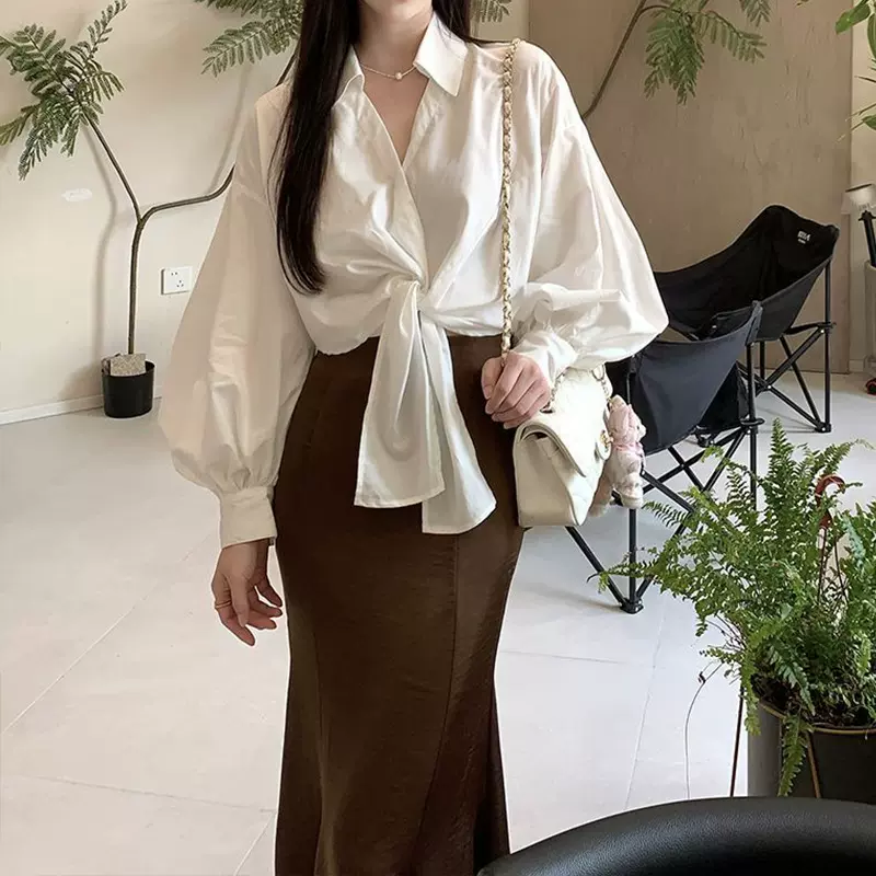 气质短款绑带翻领长袖衬衫女春秋季时尚白色简约初秋休闲宽松上衣
