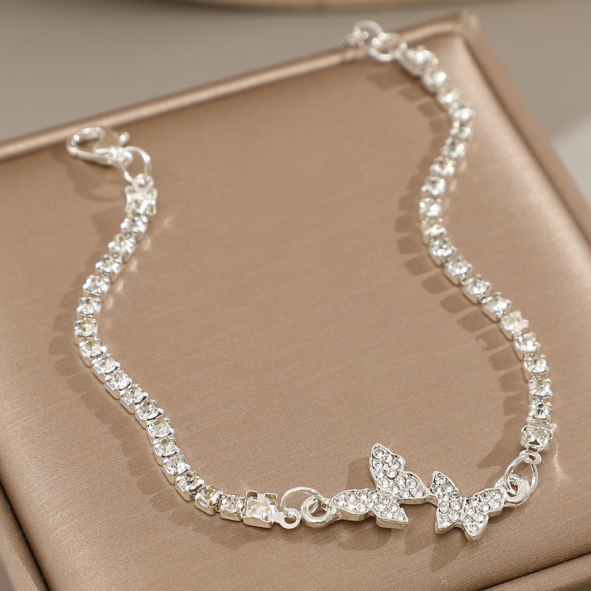 new diamond bracelet light luxury niche exquisite diamond butterfly bracelet Internet celebrity same style advanced_voghion.com