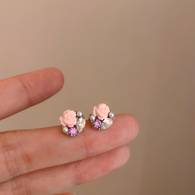 1 Pair Sweet Flower Enamel Inlay Alloy Drop Earrings Ear Studs display picture 3