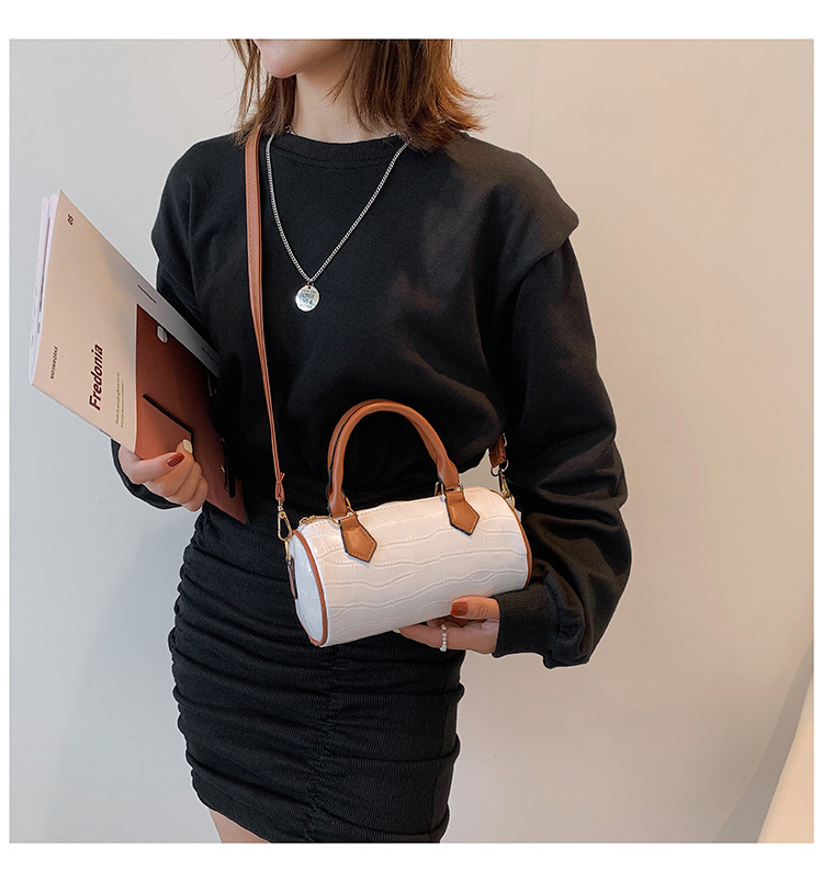 High Quality Bag 2022 New Trendy Japanese And Korean Fashion Color Contrast Shoulder Messenger Bag Simple Round Bag Portable Women's Bag display picture 19