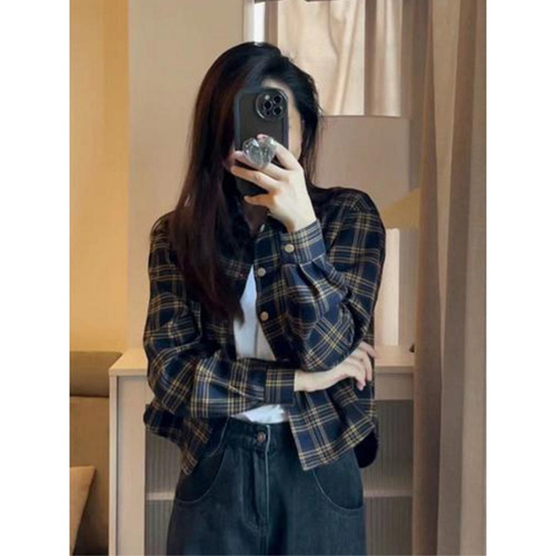 High-end Retro Plaid Shirt for Women, Short-sleeved Outerwear for 2025 Spring, Wearable Long-sleeved Top with a Sense of Sophistication
