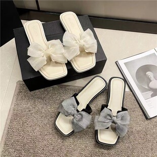 �ļ��r���⴩��ЬŮ��Ů�L�����Y�����ٴ��ɳ��ƽ��һ�֛�ЬŮ