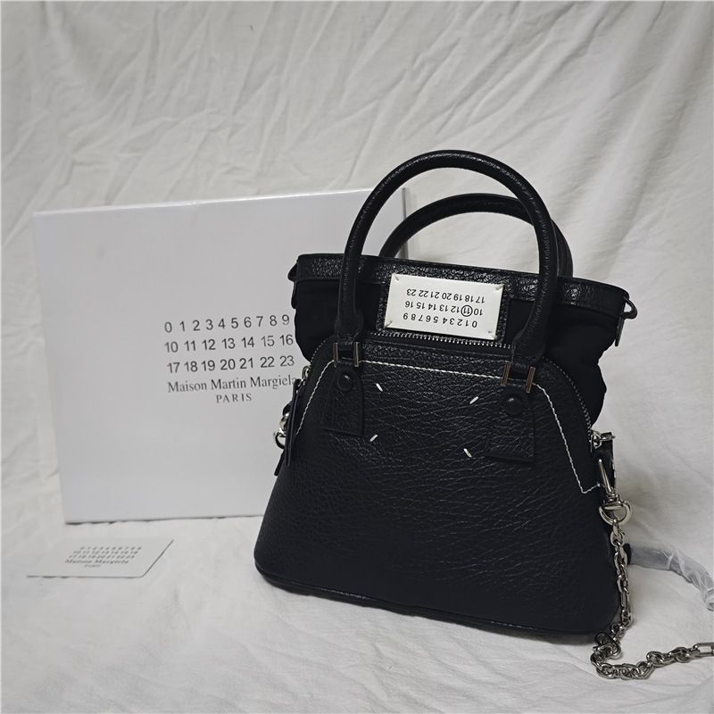 Maison Margiela New Niche Design MM6 Satchel Shoulder Bag Casual Margiela Crossbody Shell Bag