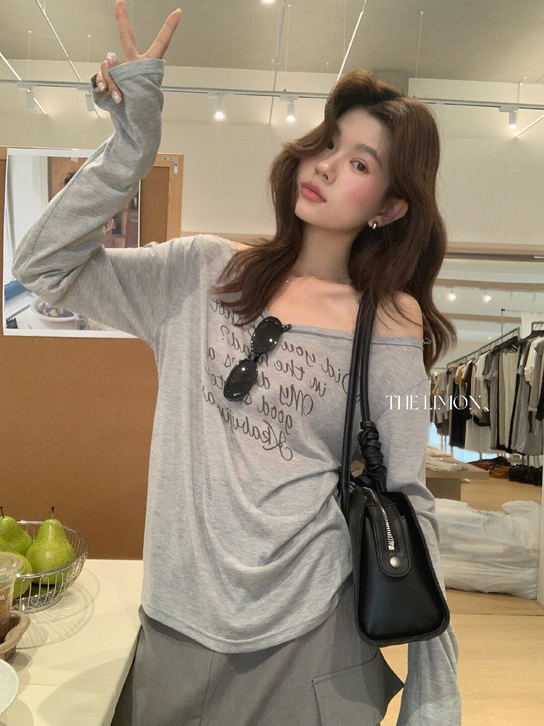 Áo thun nữ tay dài cổ tròn in chữ, phong cách Hàn Quốc, chất liệu cotton thoáng mát — màu đen, màu trắng, màu xám, màu vàng chi tiết 7