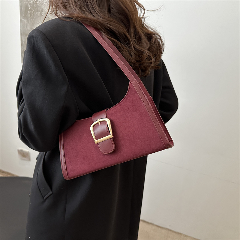 Bolso de axila de color sólido, diseño de nicho, moda, estilo occidental, nueva tendencia, bolso femenino, retro francés, hermoso bolso de hombro de luna nueva