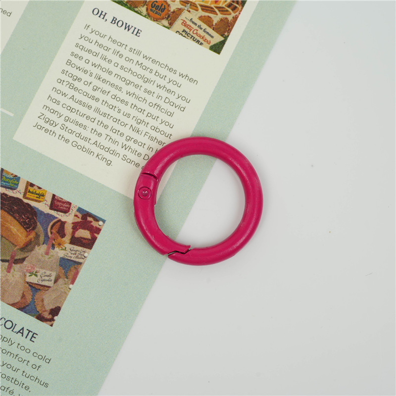 Macaron 23mm colgar chapado bobina de color caramelo abertura de resorte pequeño redondo hebilla de metal accesorios de joyería