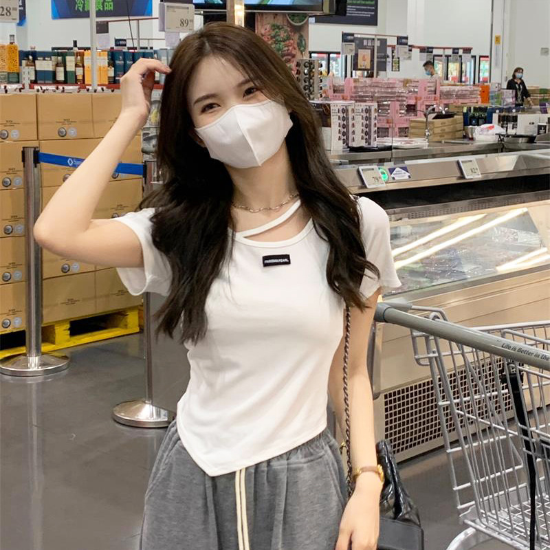 불규칙한 디자인 반팔 티셔츠 여성 여름 한국어 버전 2025 새로운 핫 소녀 스타일 순수한 욕망 선택 바닥 탑