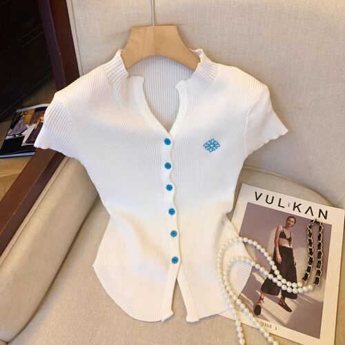 Design sense Korean single-breasted V-neck short-sleeved knitted cardigan women's 2025 summer new style temperament slim short top
