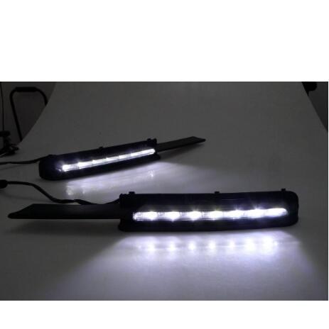 Adecuado para Toyota viejo Ruizhi luz diurna 04-05-06-09 Ruizhi luz diurna