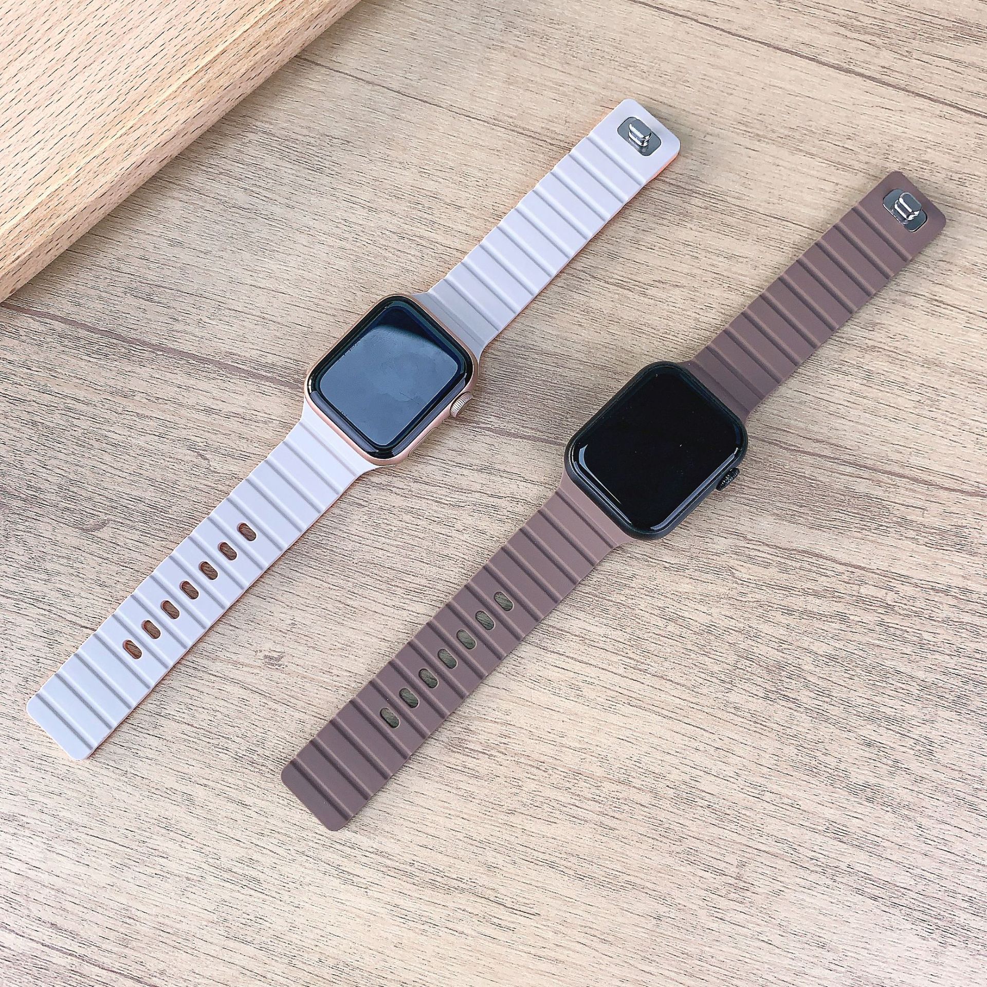 Aplicable Apple Watch pulsera applewatch8SE7654 pulsera de silicona de absorción pulsera de relámpago moda deportiva