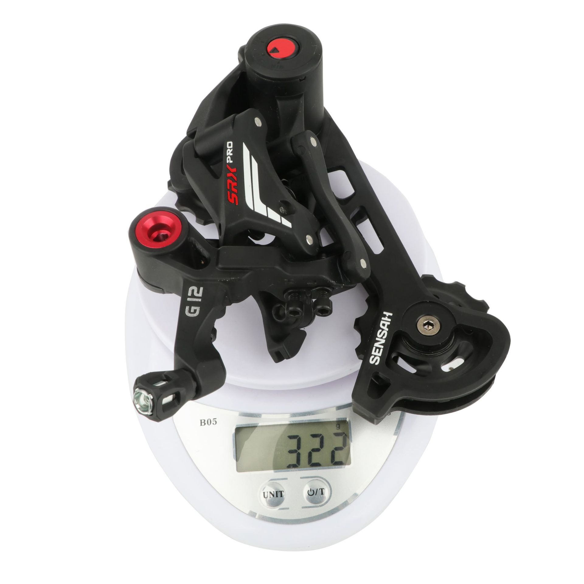 王雅捷丝衣演绎曼妙风情