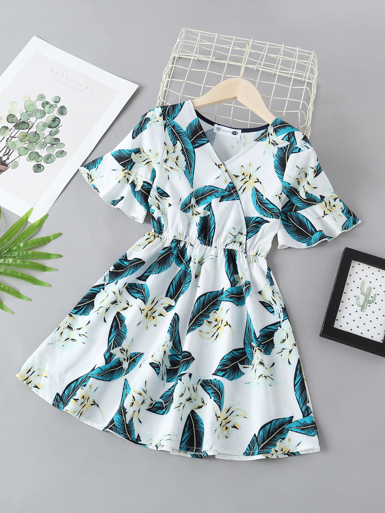 Playa padre-hijo familia traje de tres bocas traje de cuatro bocas manga de campana traje de camisa de vestir de longitud media entrega de una pieza