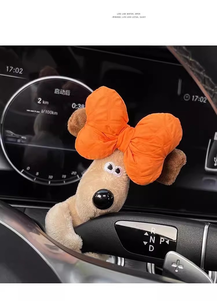 Car Dashboard Decoration Doll, Internet Celebrity Car Interior Wiper Mirror Cute Pilot Dog Car Ornament