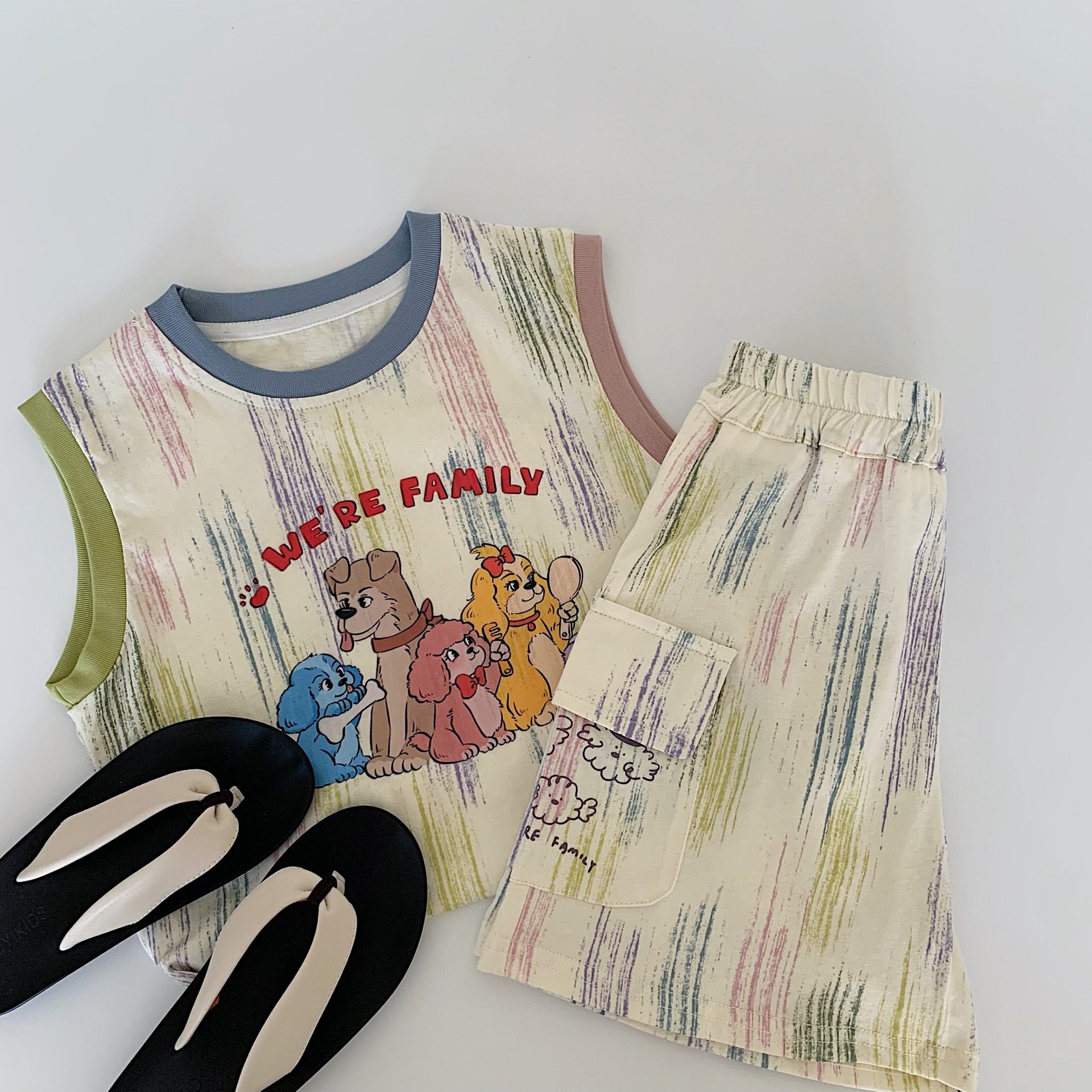Traje sin mangas de verano para niños Maibao 2025 nuevo chaleco de dibujos animados para niños de dos piezas Huzhou Zhili ropa para niños marea