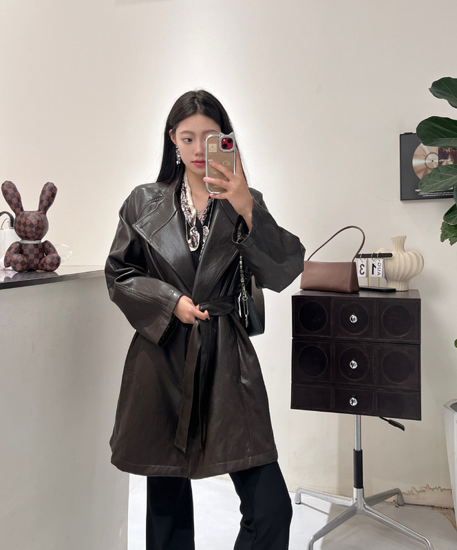 金属丝蛋白皮 极简松弛拼格纹皮风衣外套女|undefined