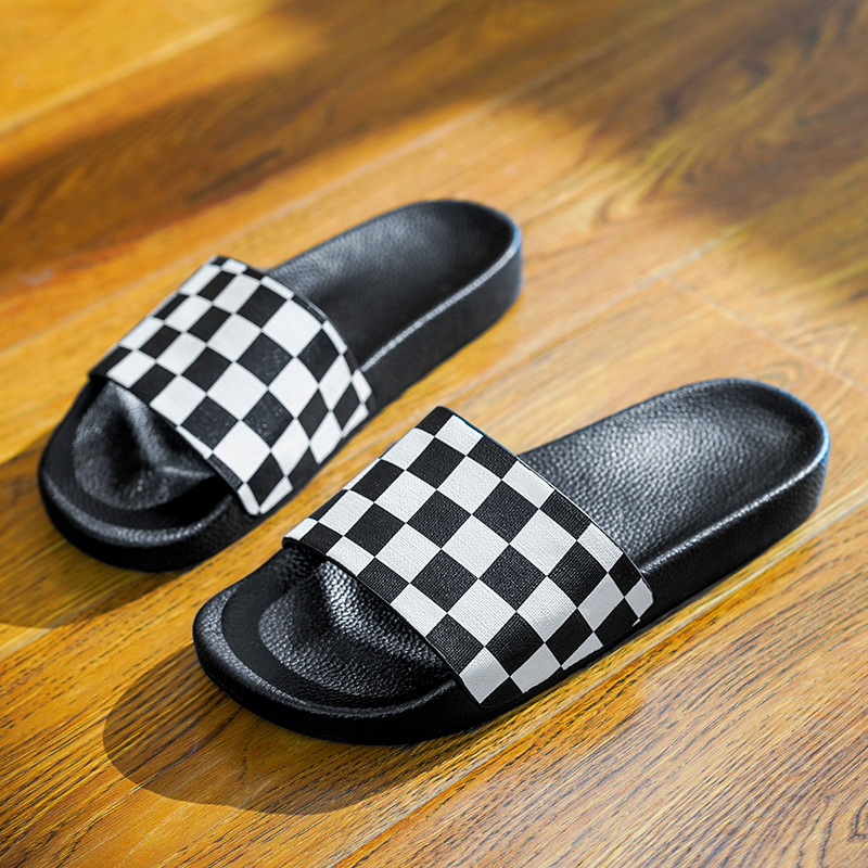 Verano al aire libre desgaste de los hombres transfronterizos de fondo suave caída sensación más tamaño deportes ocio al aire libre de una sola palabra de tablero de damas sandalias a cuadros