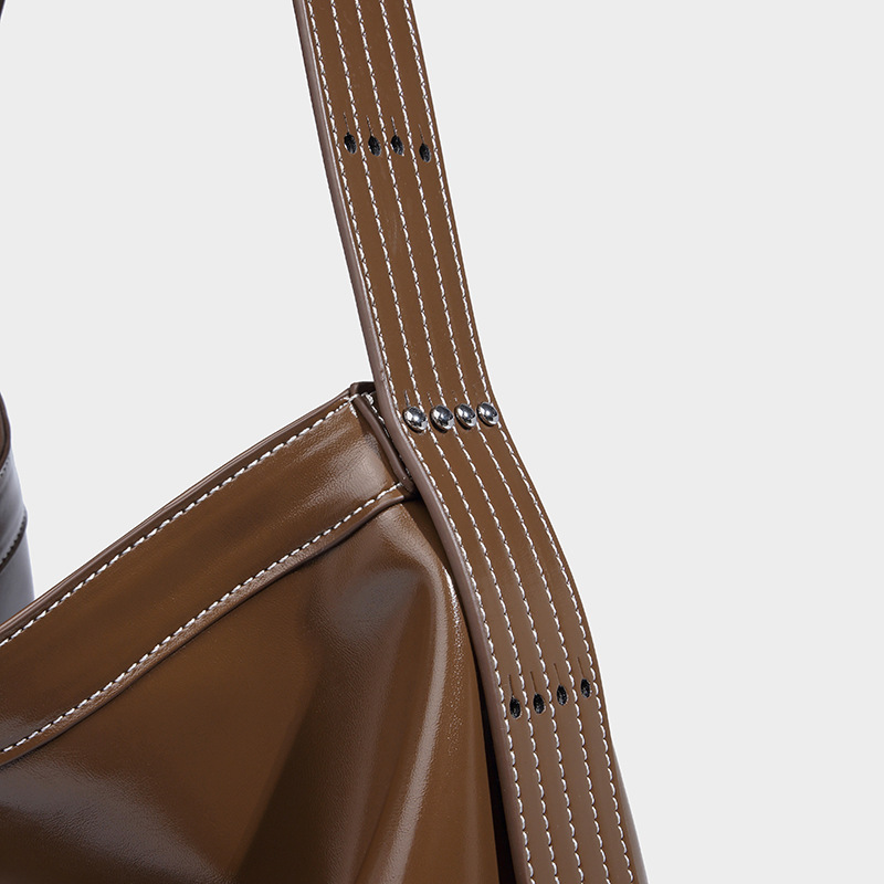 Large capacity single shoulder crossbody for commuting to work, solid color portable women's bag, elegant and casual_voghion.com