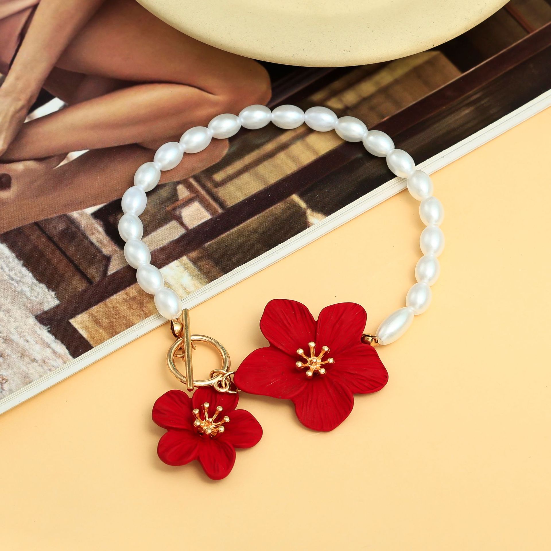 Comercio exterior transfronterizo nuevo estilo bohemio luz lujo perla elegante flor tobillera pintura en aerosol cadena de OT tridimensional tobillera